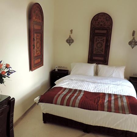 马拉喀什 尼尔瓦纳摩洛哥传统庭院住宅酒店 客房 照片