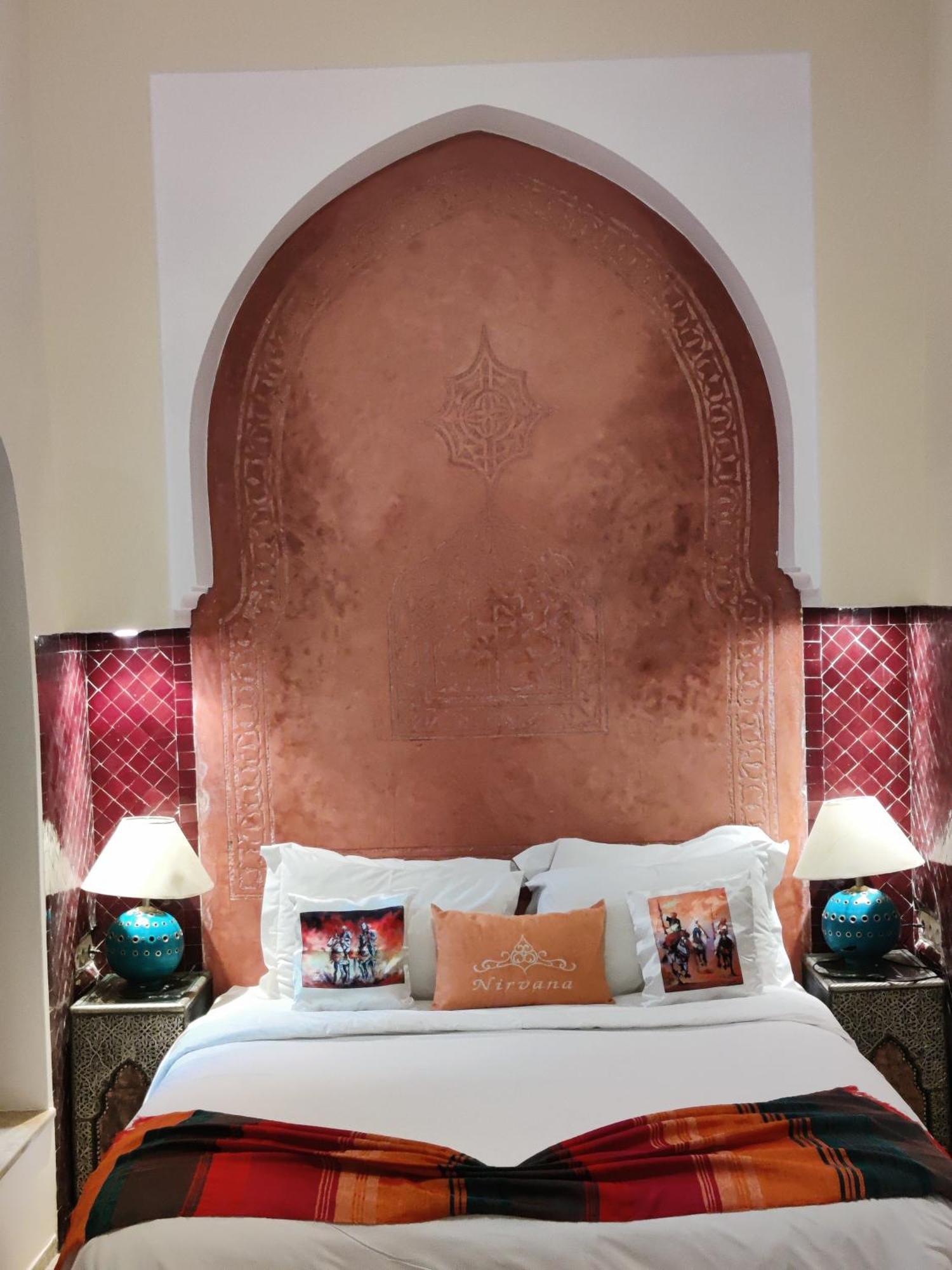 马拉喀什 尼尔瓦纳摩洛哥传统庭院住宅酒店 客房 照片
